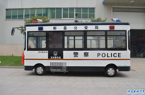 陜西彬縣流動警務室發(fā)車 實現(xiàn)管理服務零距離