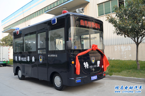 山東曲阜:5臺(tái)鴻馬移動(dòng)警務(wù)室發(fā)車(chē) 深化轄區(qū)平安建設(shè)