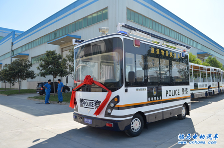 安徽銅陵鴻馬移動警務(wù)室發(fā)車——以警情作為風(fēng)向標(biāo) 扎實(shí)強(qiáng)化打防效能