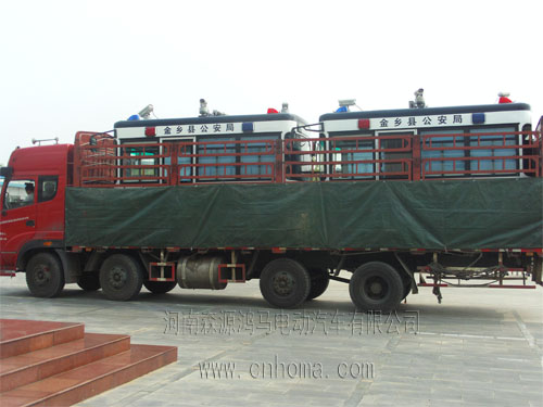 金鄉(xiāng)縣公安局流動警務(wù)室裝車儀式